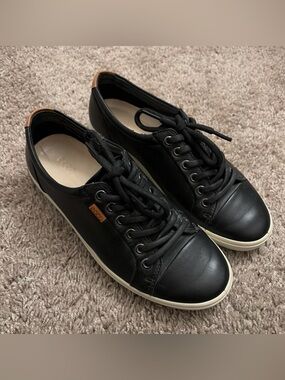 Ecco black sneakers